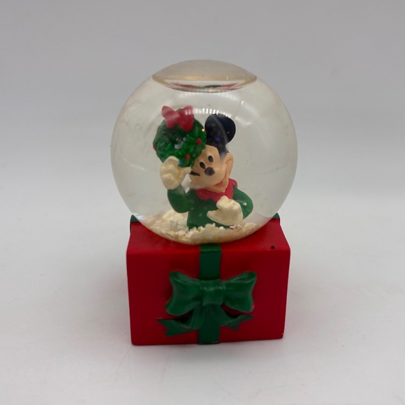 Disney Parks Mickey Mouse Christmas Present and Wreath Mini Water Snow Globe - Picture 1 of 9